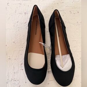Amazon Essentials Women's Classic Black Loafers